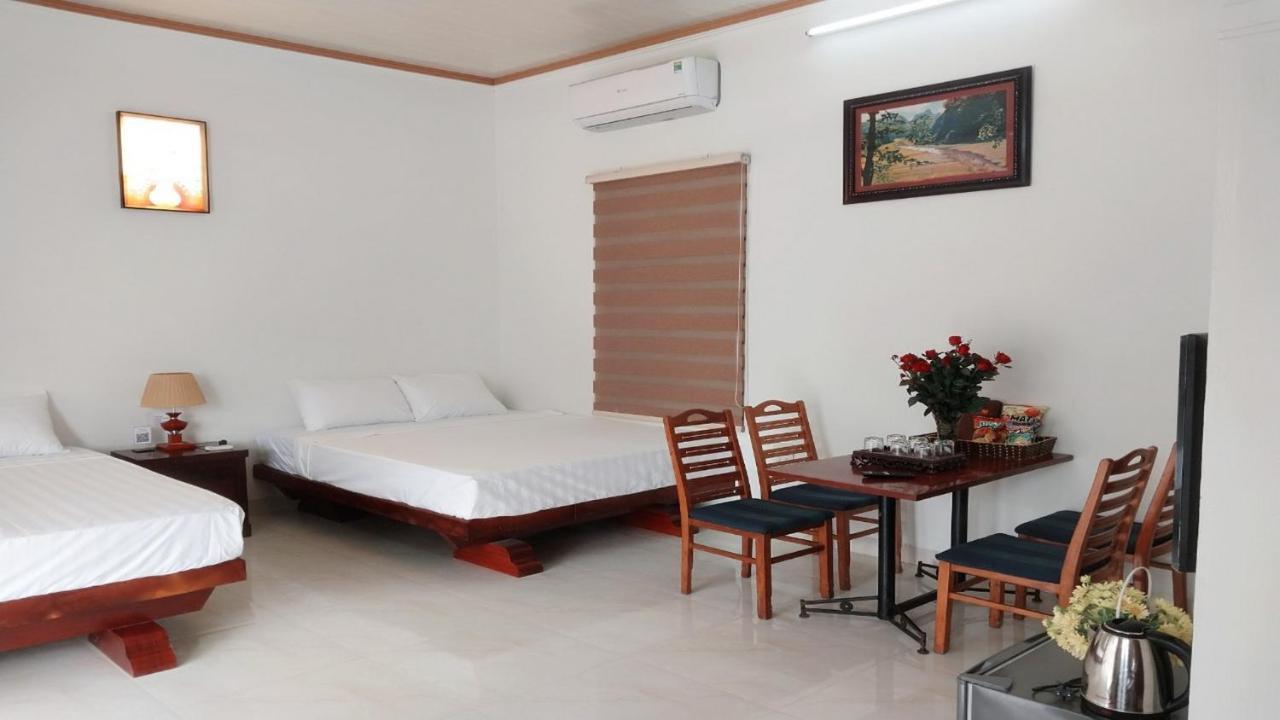 Nha Xanh Homestay ニンビン エクステリア 写真