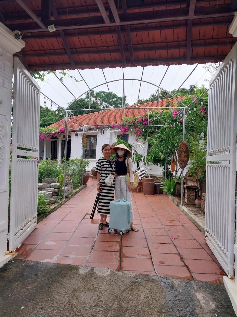 Nha Xanh Homestay ニンビン エクステリア 写真